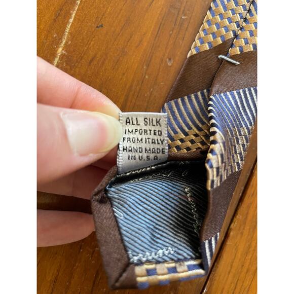 XMI Platinum Tie All Silk Imported from Italy Hand Made in USA Brown/Blue Stripe - Picture 5 of 6